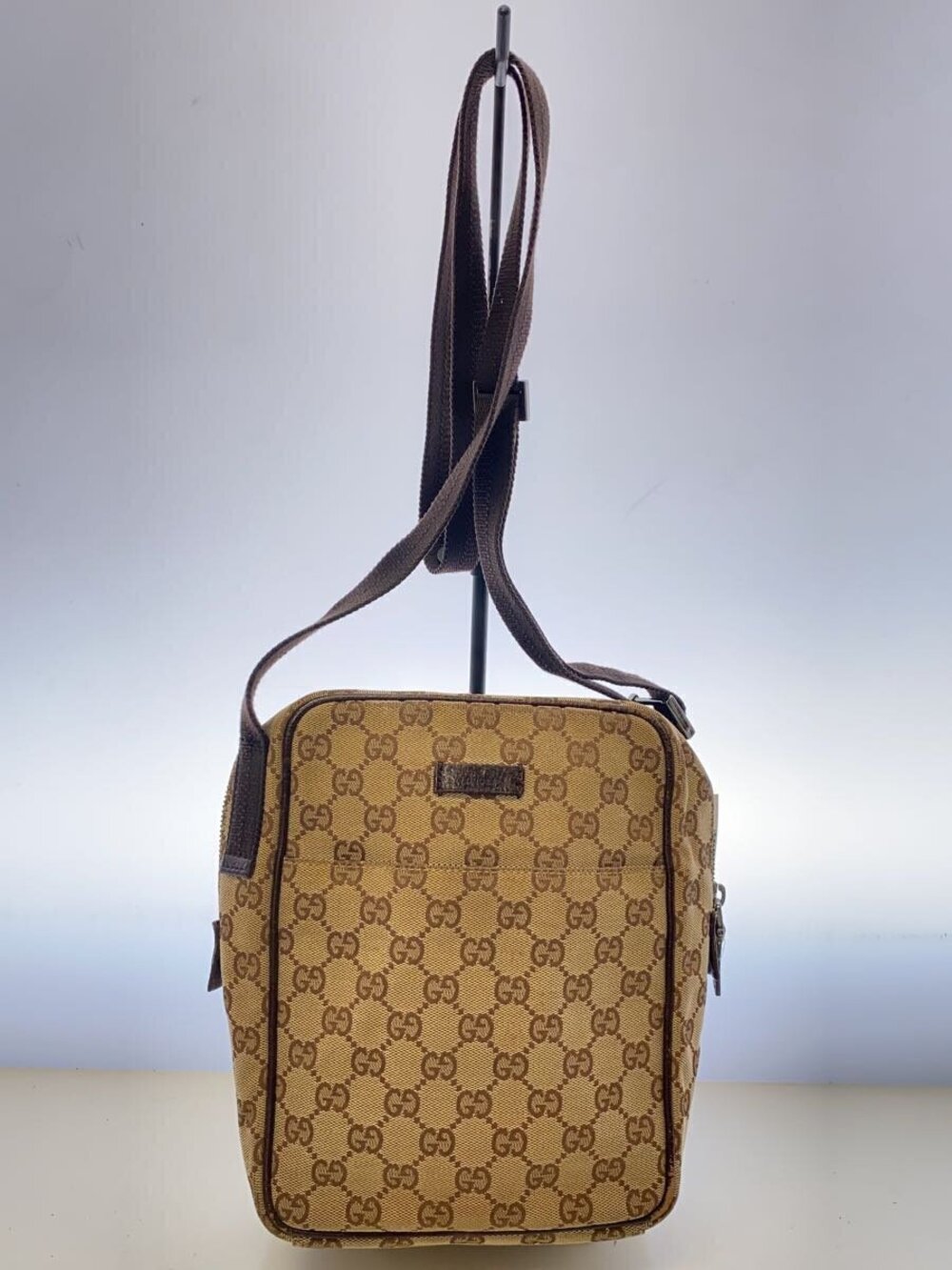 Gucci GG canvas crossbody camera shoulder bag beige monogram brown